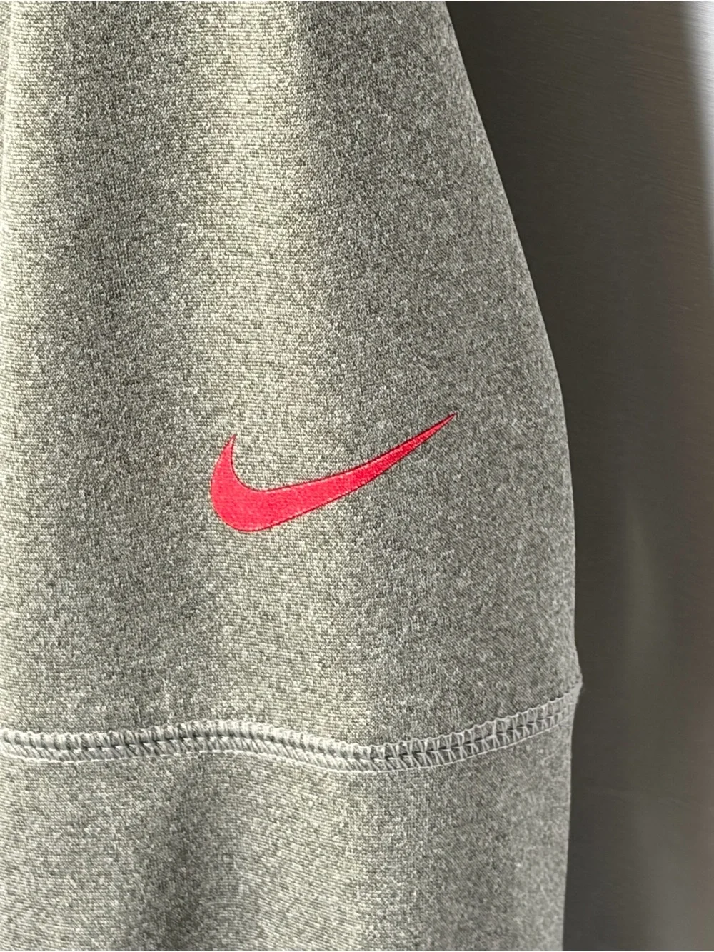 Nike Kansas City Chiefs Gray Hoodie - Youth Medium